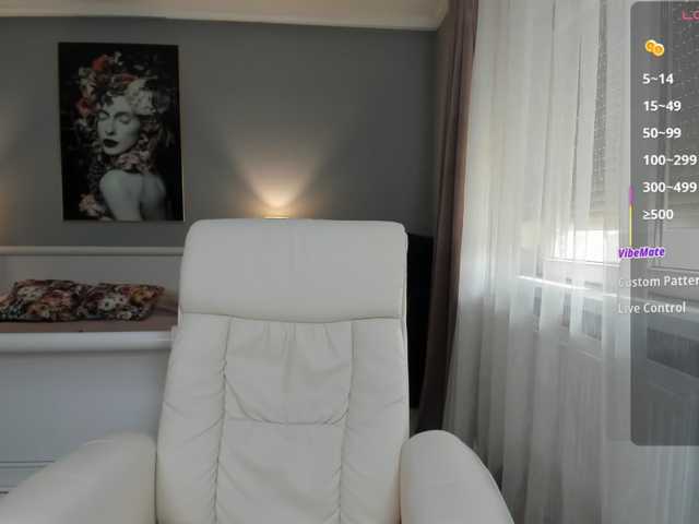 MissGiulia live cam on BongaCams
