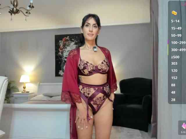 Miss_Giulia webcam