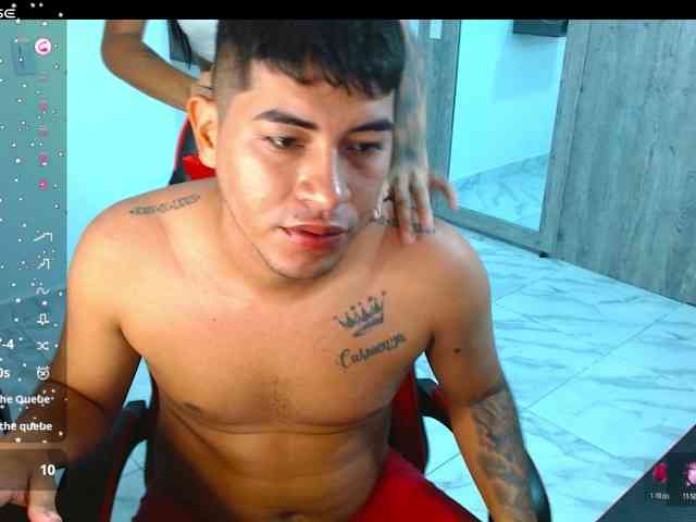 Wild_RoomXxX webcam
