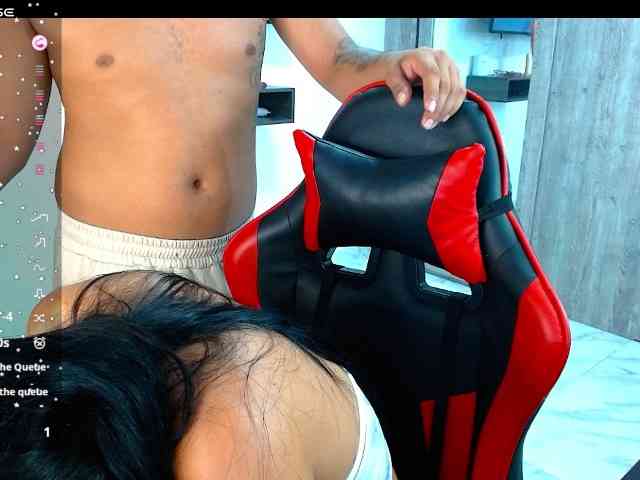 Wild_RoomXxX webcam