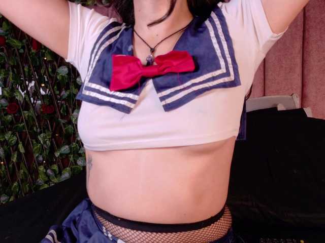 CoralineSanchez live cam on BongaCams