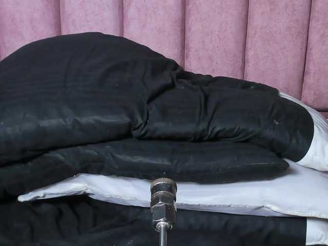 CoralineSanchez live cam