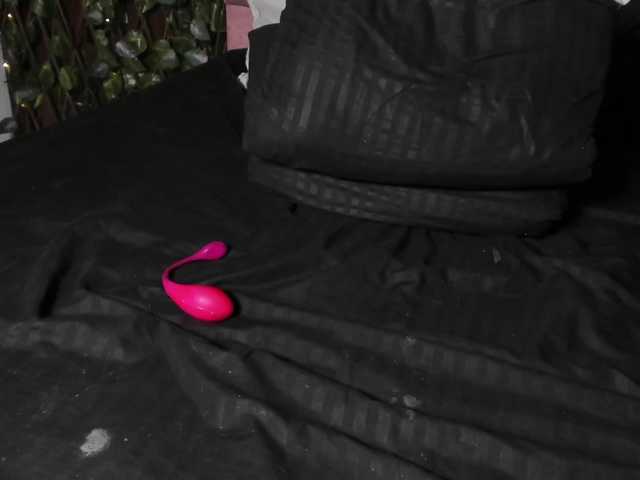 CoralineSanchez live cam on BongaCams