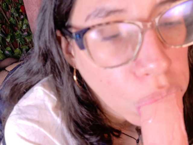 CoralineSanchez live cam on BongaCams