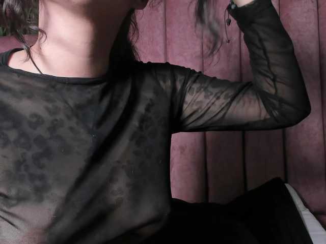 CoralineSanchez live cam on BongaCams