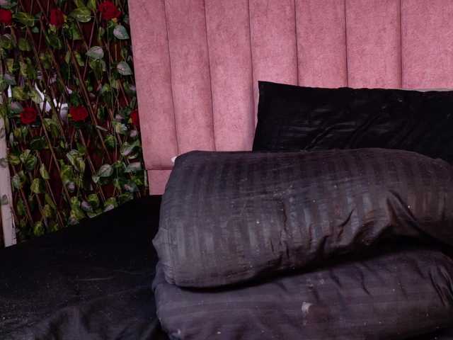 CoralineSanchez live cam on BongaCams
