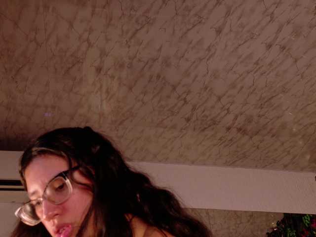 CoralineSanchez live cam on BongaCams