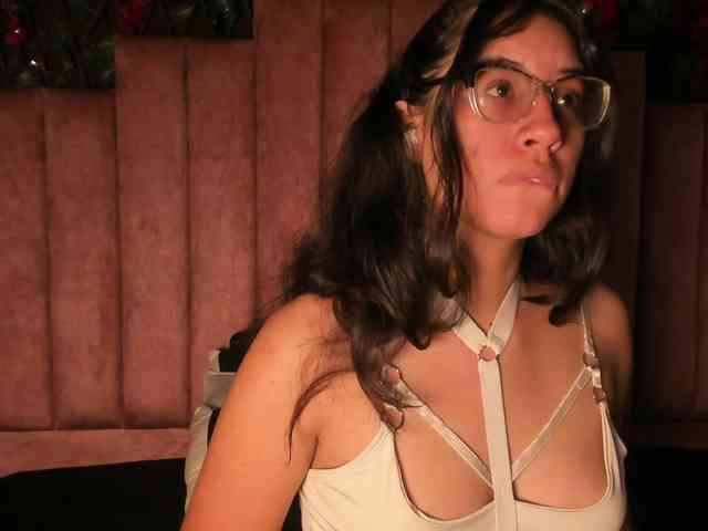 CoralineSanchez webcam