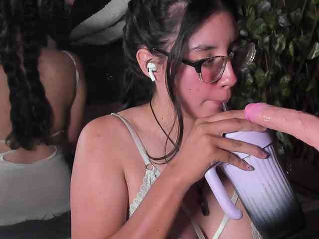 CoralineSanchez - Girl 