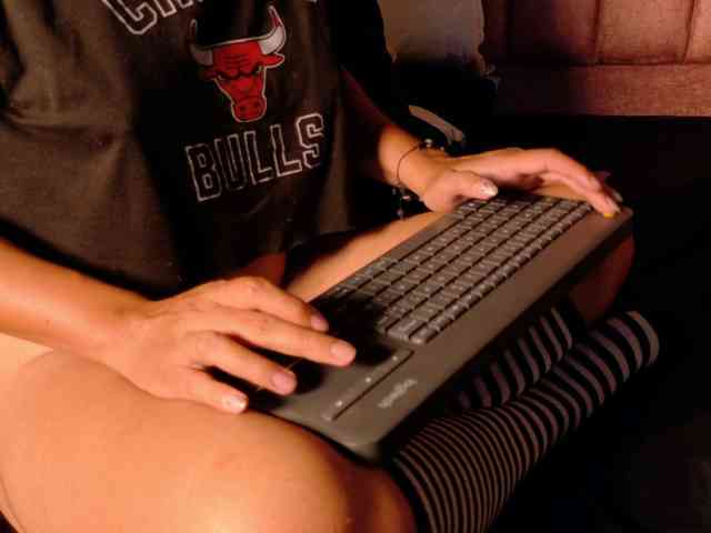CoralineSanchez webcam