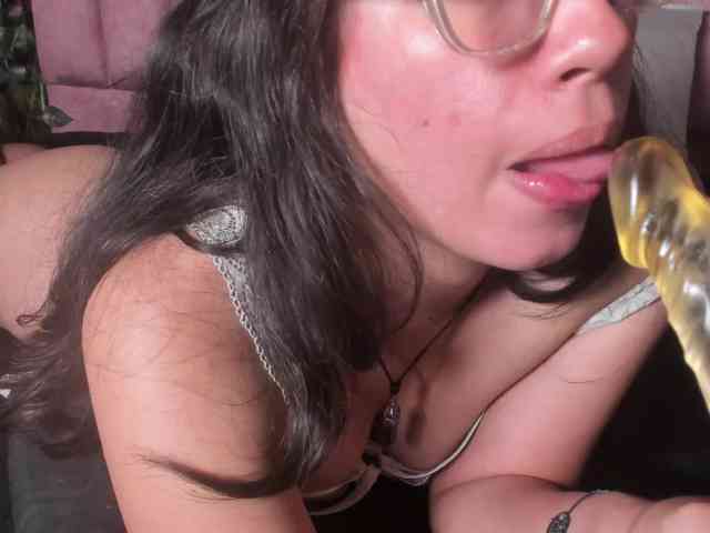 CoralineSanchez webcam
