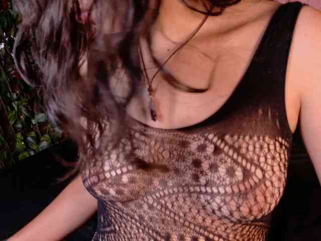 CoralineSanchez webcam