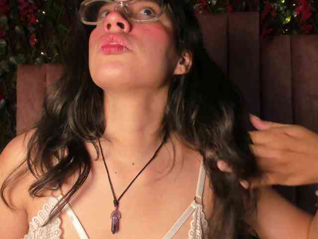 CoralineSanchez - Girl 