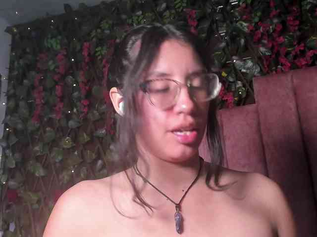 CoralineSanchez webcam