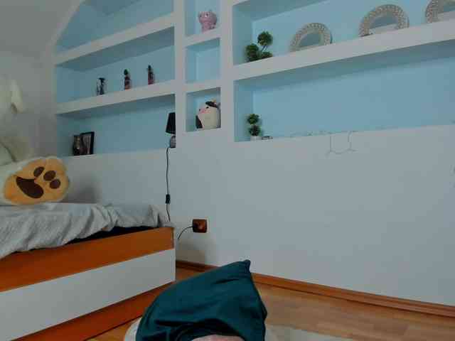 JuicyJulie webcam