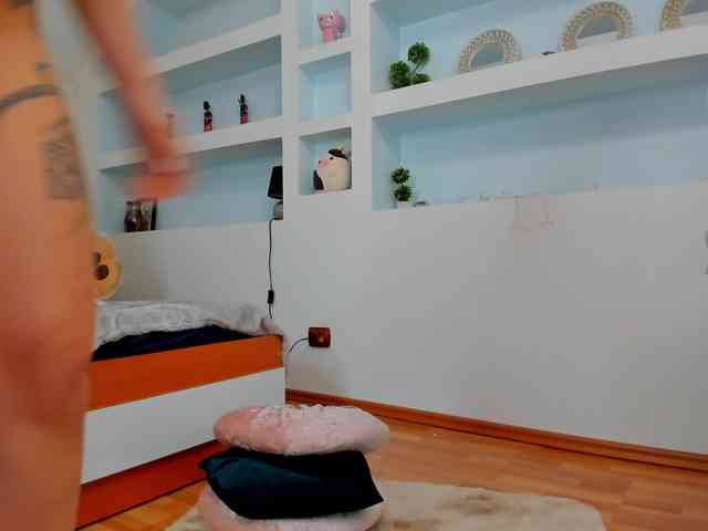 JuicyJulie webcam