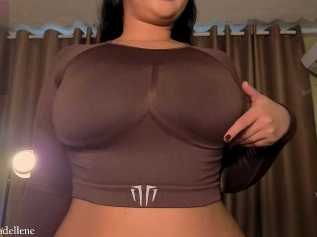 honeybrownie live cam on BongaCams