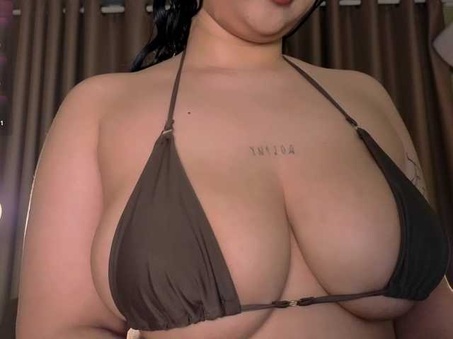 honeybrownie's BongaCams show and profile