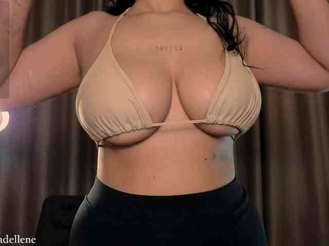 Adellene webcam