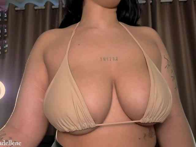 Adellene webcam