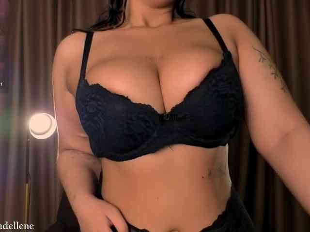 Adellene webcam