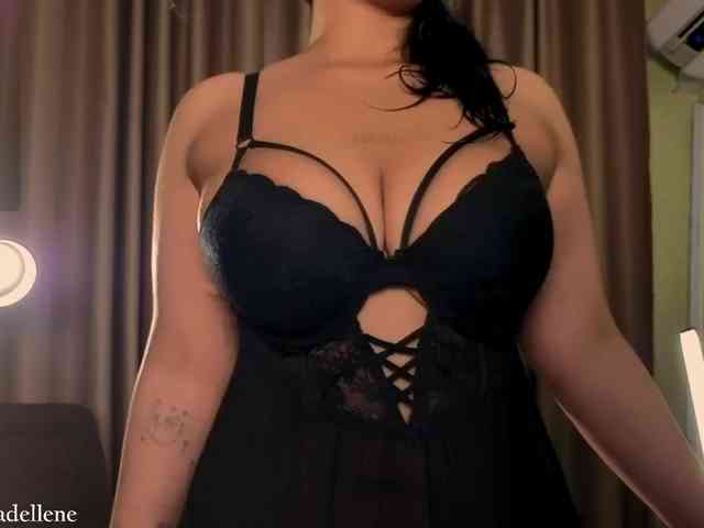 Adellene webcam