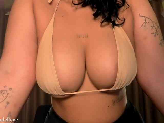 Adellene webcam