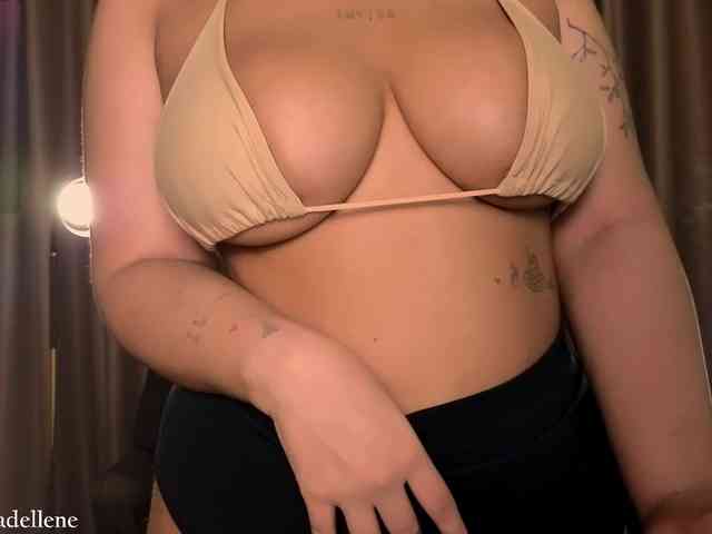 Adellene webcam