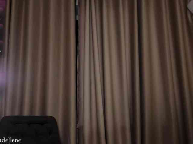Adellene webcam