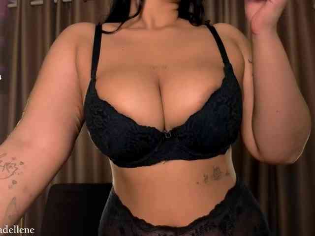 Adellene webcam