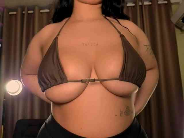 Adellene webcam