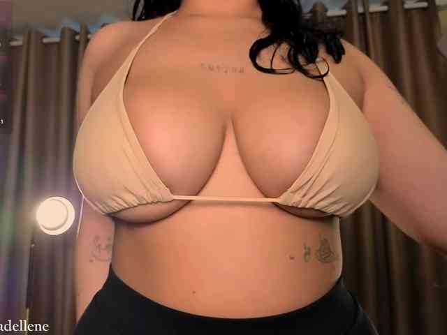 Adellene webcam