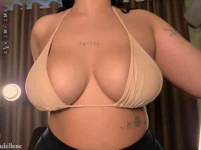 Adellene webcam