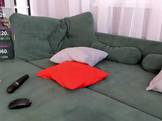 Luckydicewow live cam on BongaCams