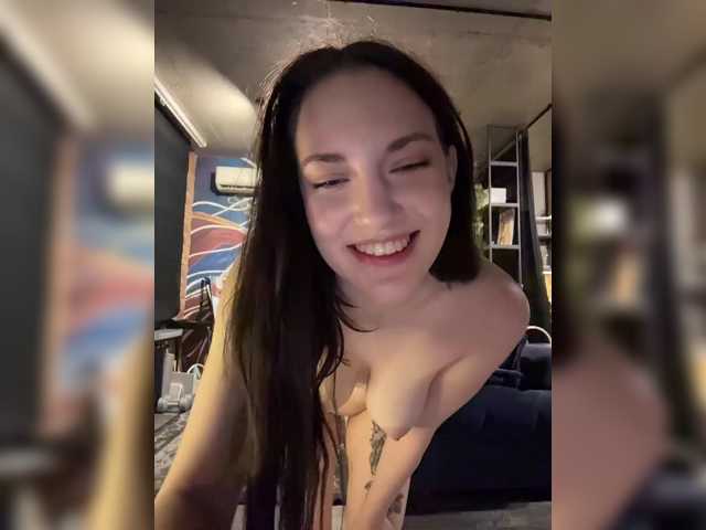 -Your-Michelle-, en directo ahora en BongaCams