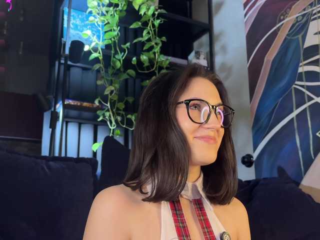 -Your-Michelle-'s BongaCams show and profile