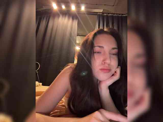 -Your-Michelle- webcam