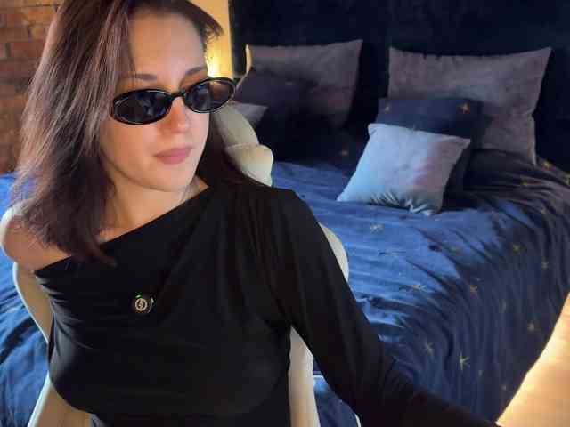 -Your-Michelle- webcam