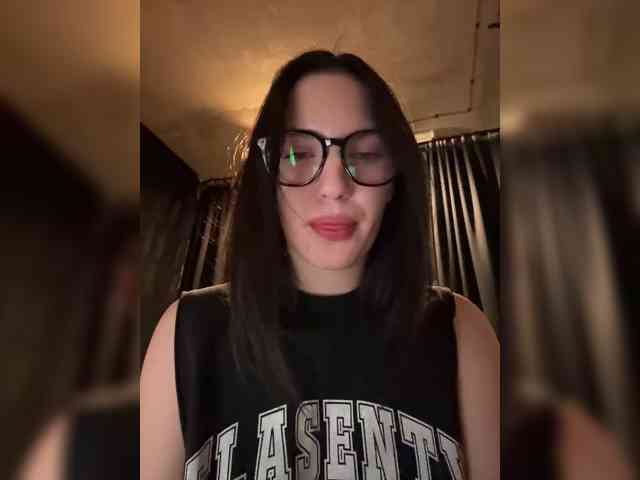 -Your-Michelle- webcam