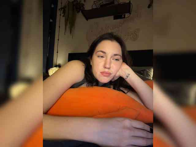 -Your-Michelle- webcam