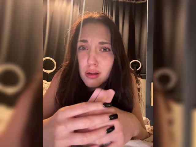 -Your-Michelle- webcam