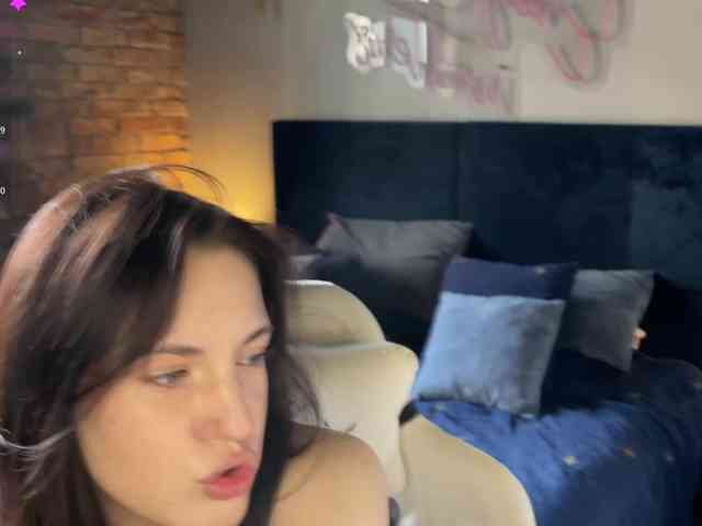 -Your-Michelle- webcam
