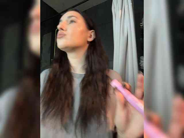 -Your-Michelle- webcam