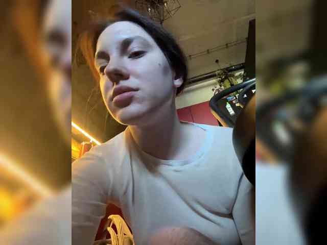 -Your-Michelle- webcam