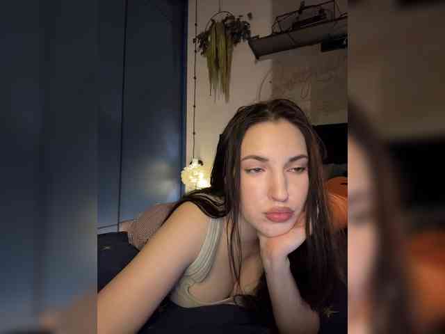 -Your-Michelle- webcam
