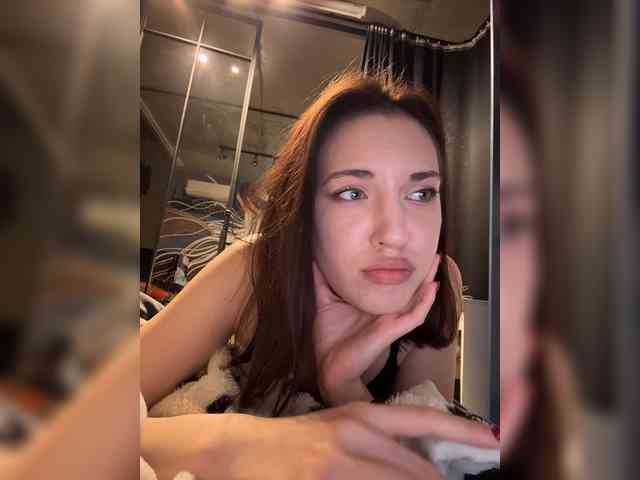 -Your-Michelle- webcam