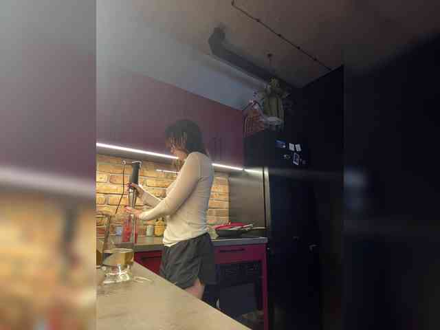 -Your-Michelle- webcam