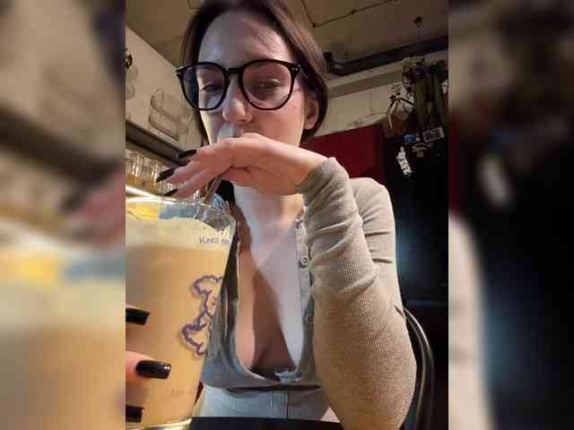 -Your-Michelle- webcam