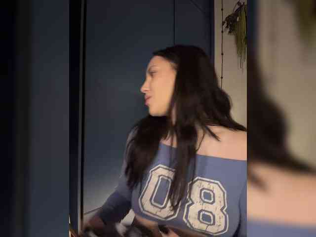 -Your-Michelle- webcam