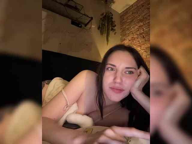 -Your-Michelle- webcam